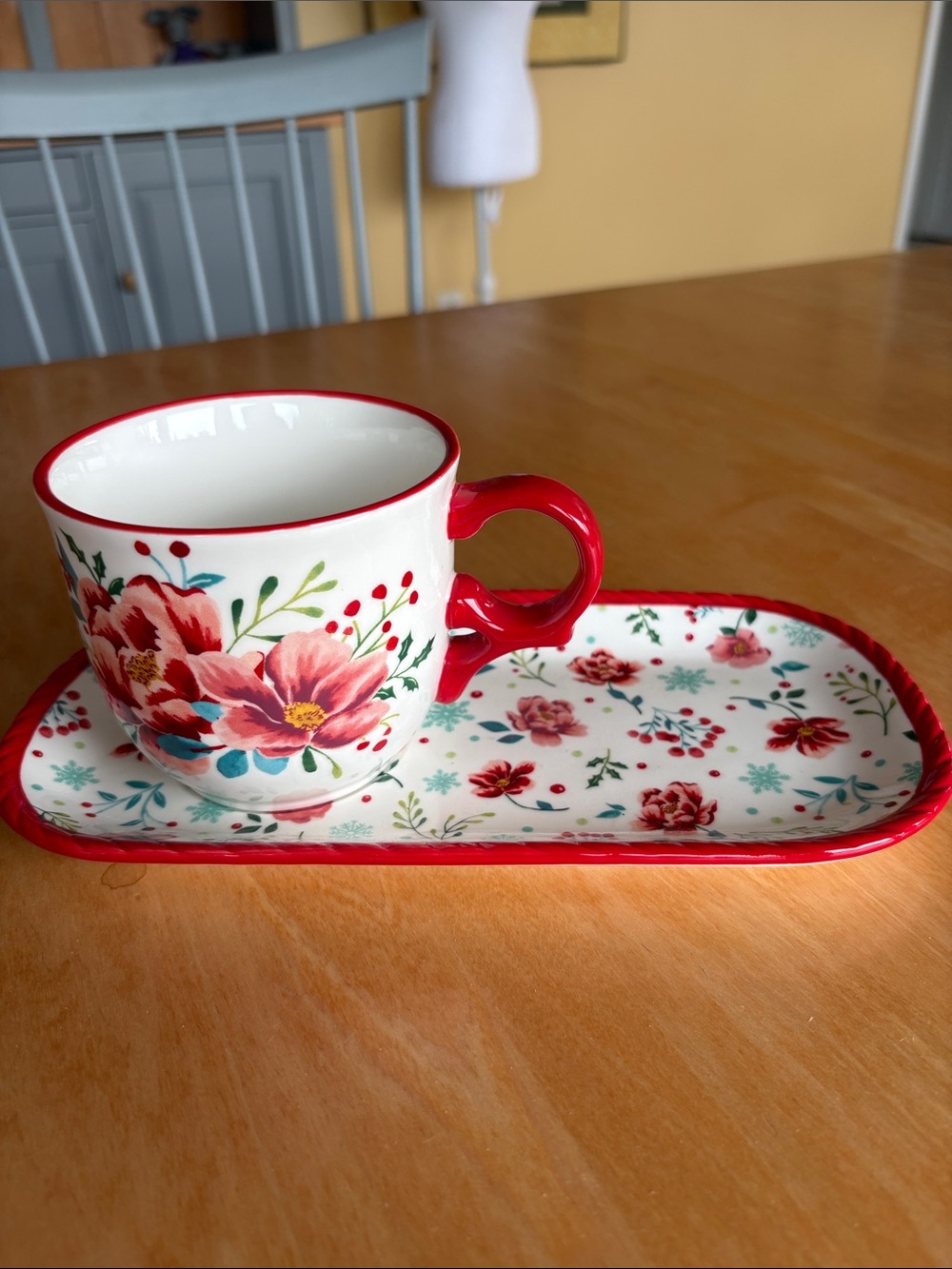 The Pioneer Woman Merry Meadow  Mug and Cookie Tray Set